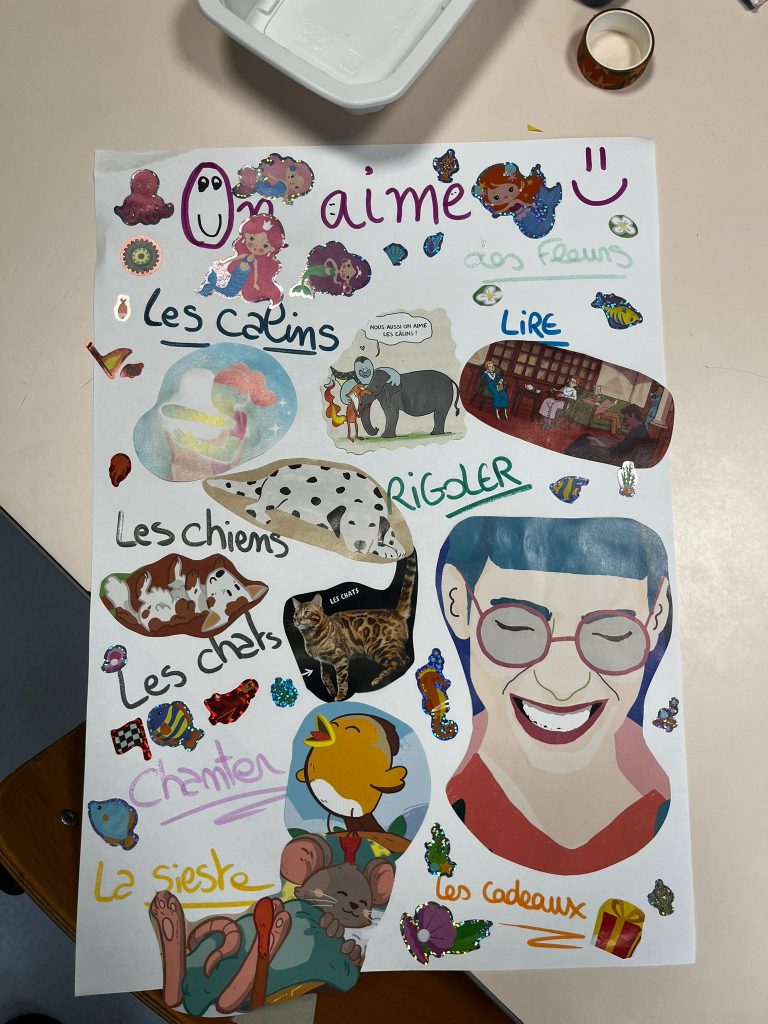 Deuxième affiche on aime : les calins, lire, rigoler, les chats, chanter, la sieste, les cadeaux